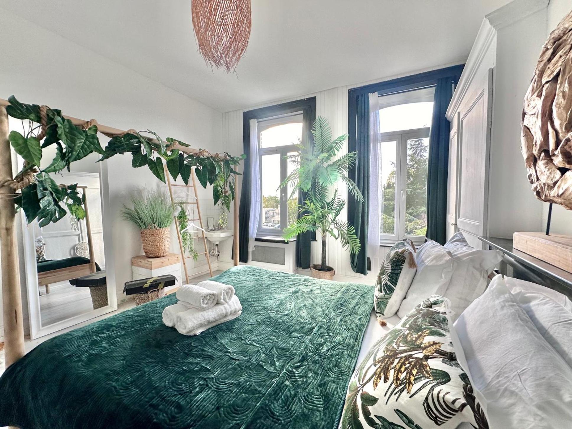 04 Tourcoing - St Barth Style Jungle Room Exterior photo